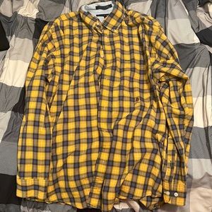 Tommy Hilfiger button up